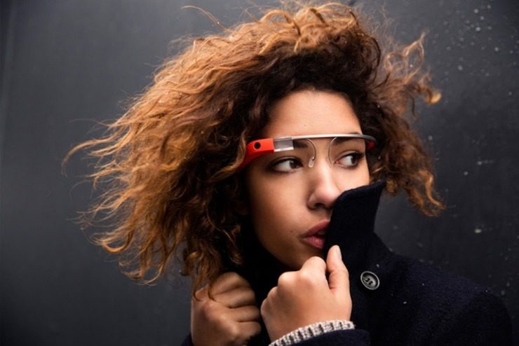 google-glass-girl-model