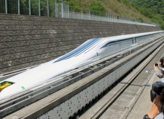 Japanese Maglev Train’s First Successful Test