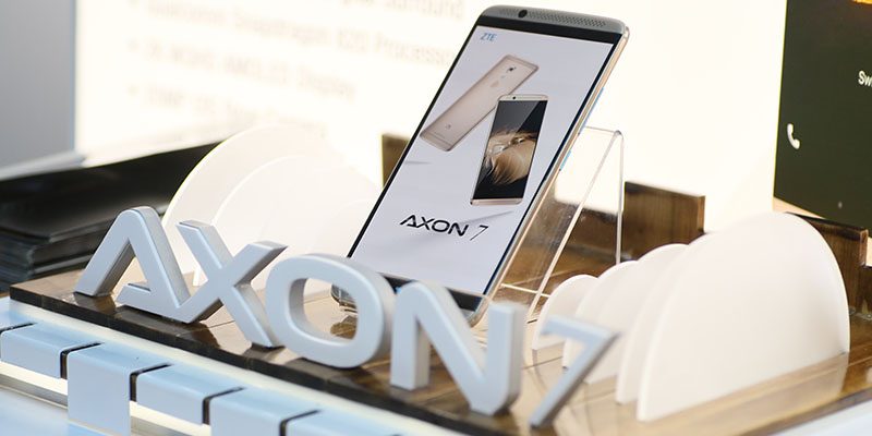 ZTE AXON 7
