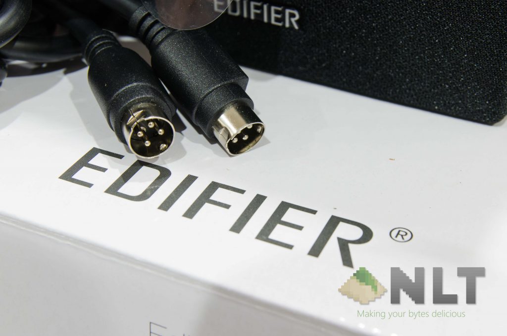 Edifier R1700BT