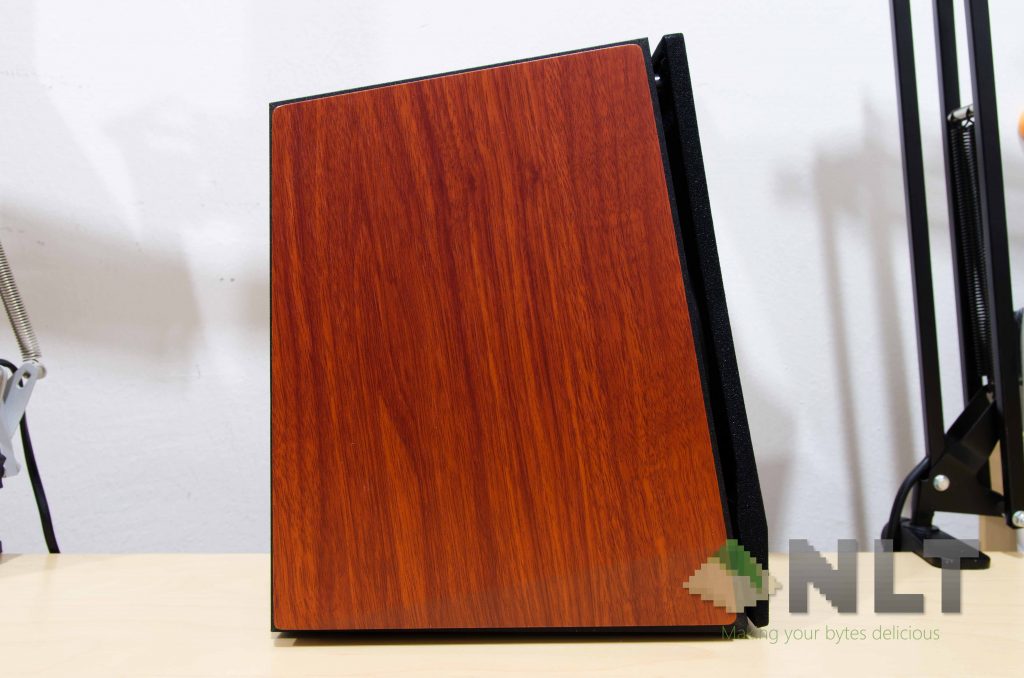 Edifier R1700BT