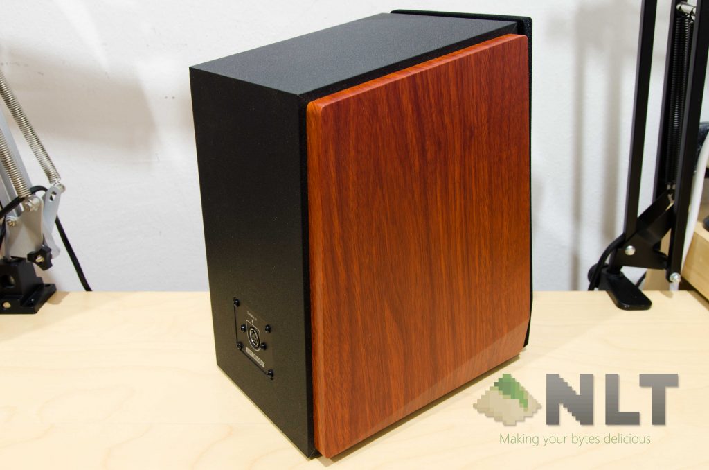 Edifier R1700BT