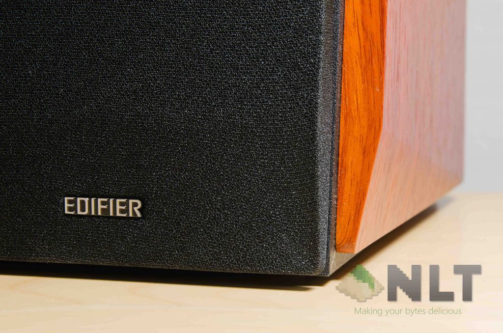 Edifier R1700BT