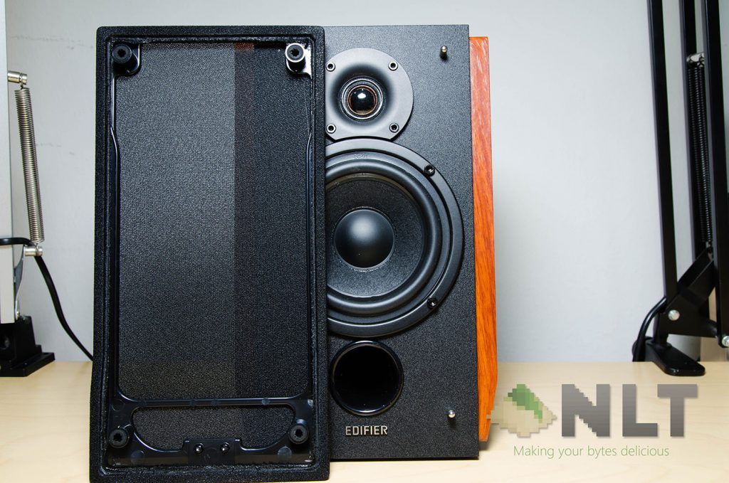 Edifier R1700BT