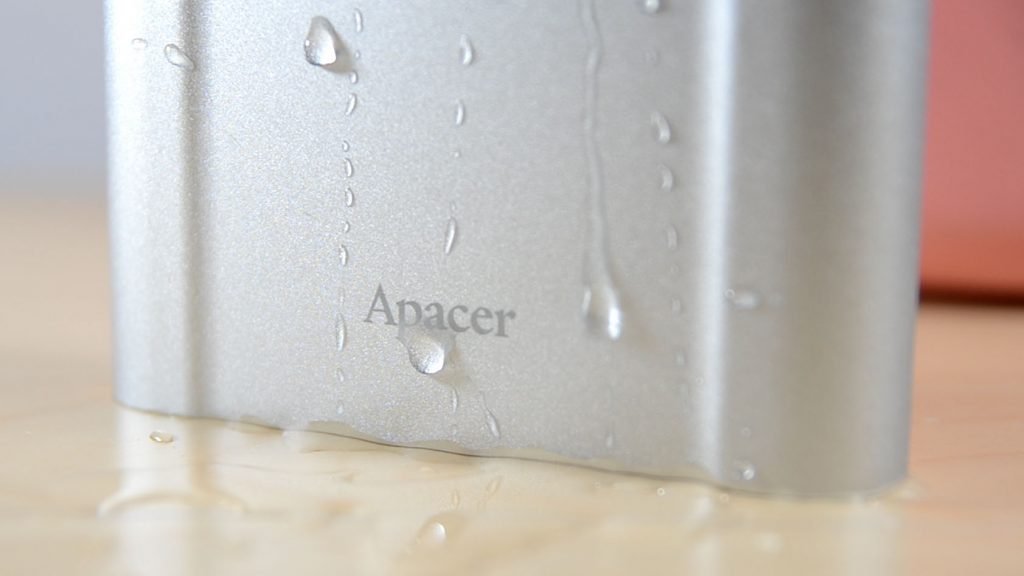 Apacer AC730 water