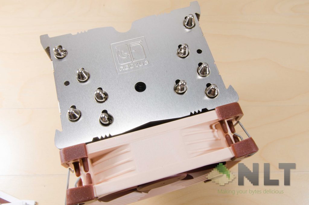 Noctua NH-U9S pose