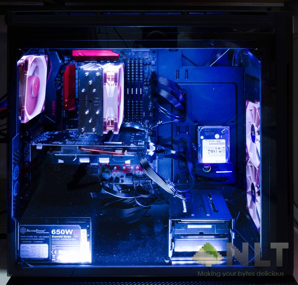 BitFenix Aurora side panel on