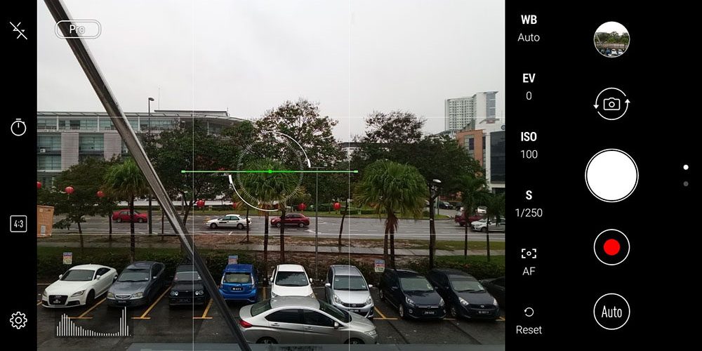 ASUS ZenFone Max Plus (M1) Camera UI