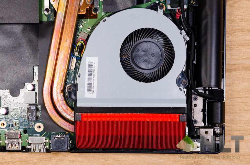Reapply Thermal Paste & Undervolt CPU For Gaming Laptops