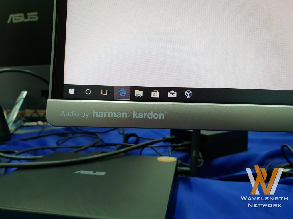 ASUS Designo MX34VQ