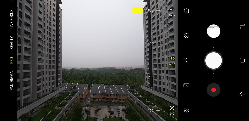 Samsung Galaxy A7 (2018) camera UI