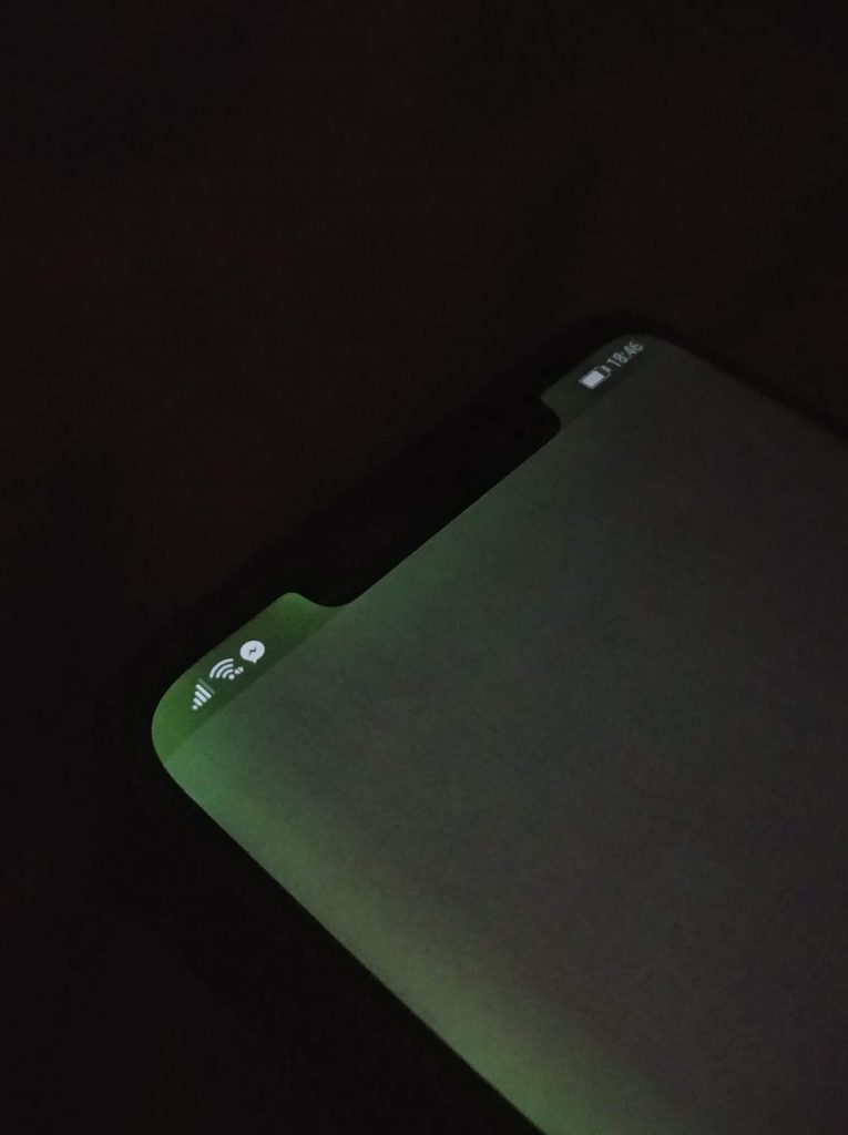 Huawei Mate 20 Pro Green Screen Issue