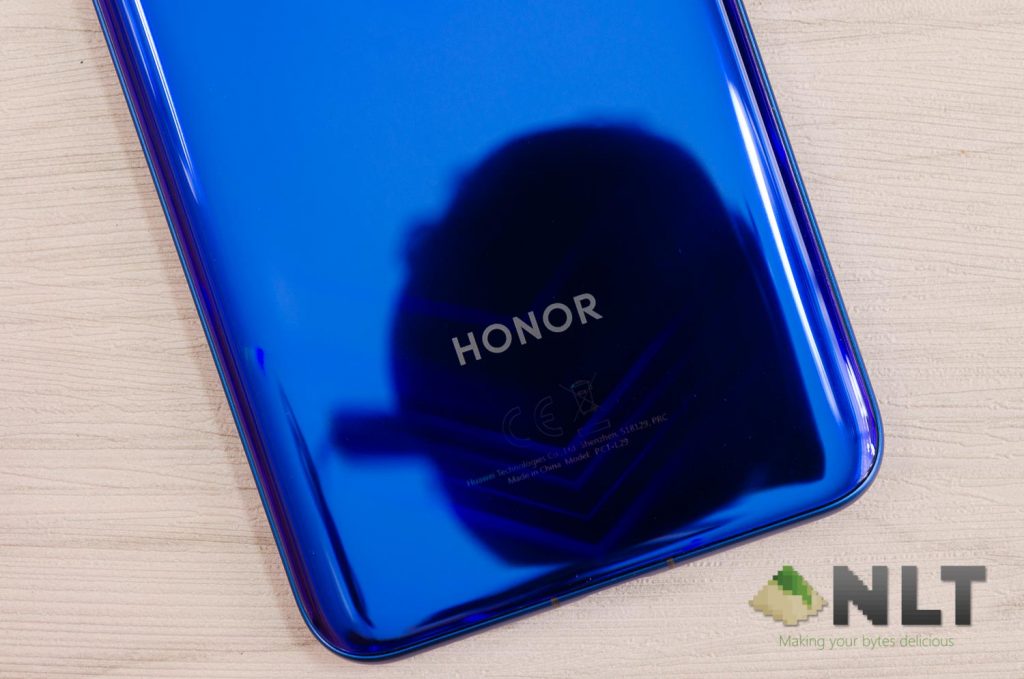 Review - HONOR View20 15