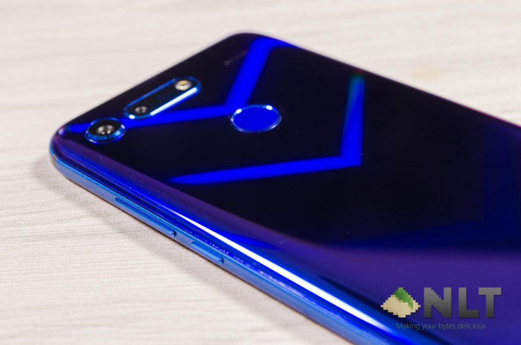 HONOR View20