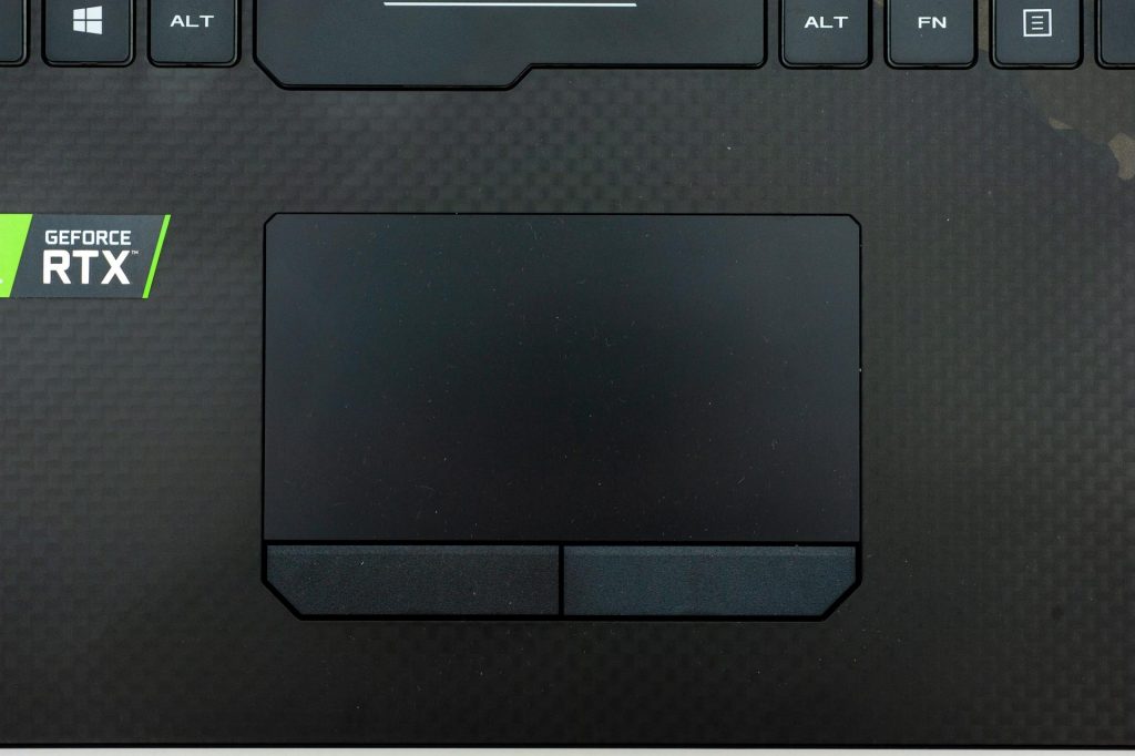 Review - ASUS ROG Strix SCAR II GL704 RTX2070 27