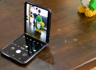 Taking pictures with the Samsung Galaxy Z Flip