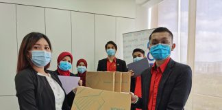 HONOR Malaysia giving UKM HONOR MagicBook for E-Learning