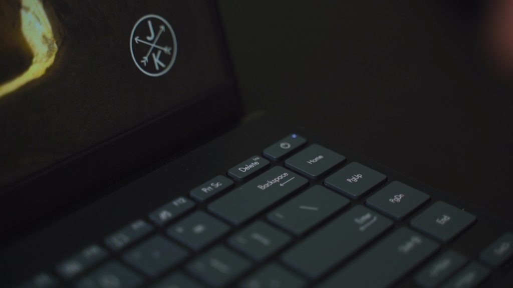 ASUS ZenBook 14 UX425