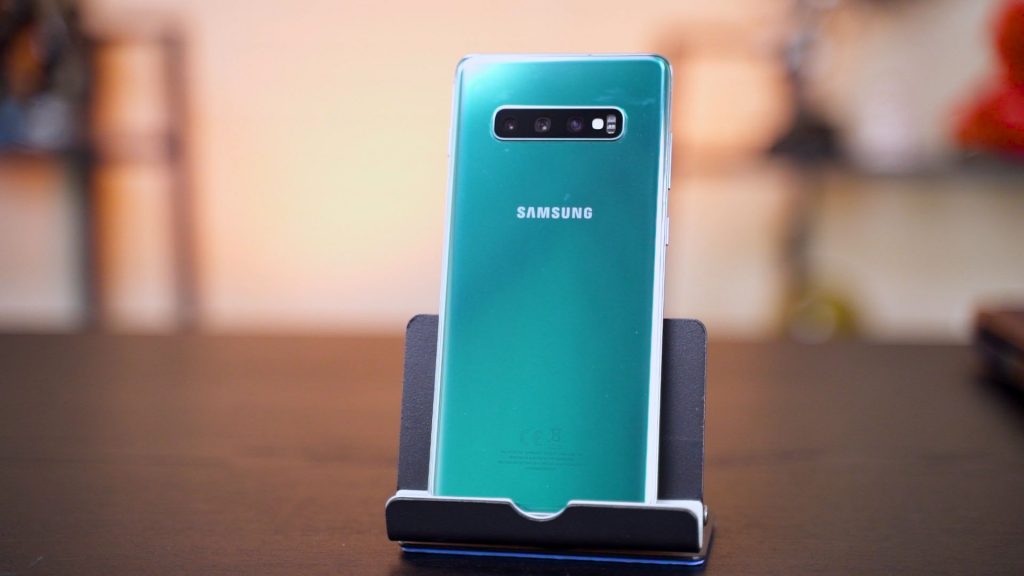 Samsung Galaxy S10+ Prism Green beauty