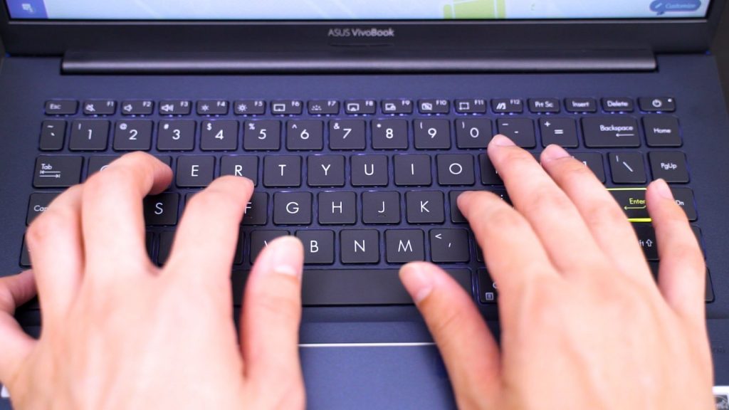 ASUS VivoBook 14 A413