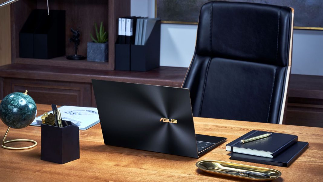 ASUS ZenBook S UX393 lifestyle ASUS ZenBook S UX393 lifestyle