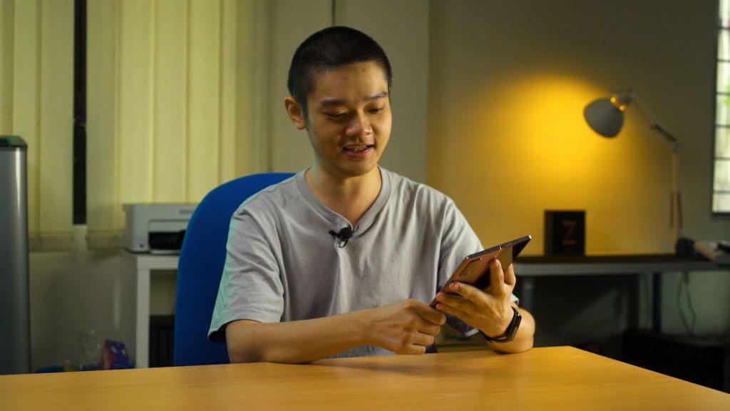 Samsung Galaxy Z Fold2