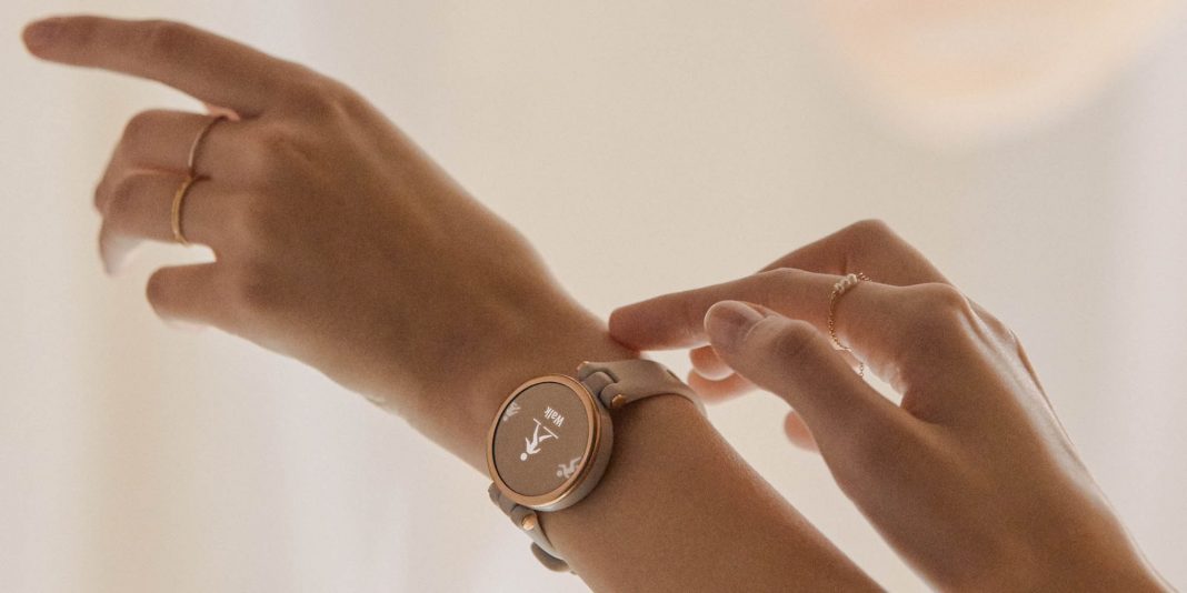 Garmin Lily Featured