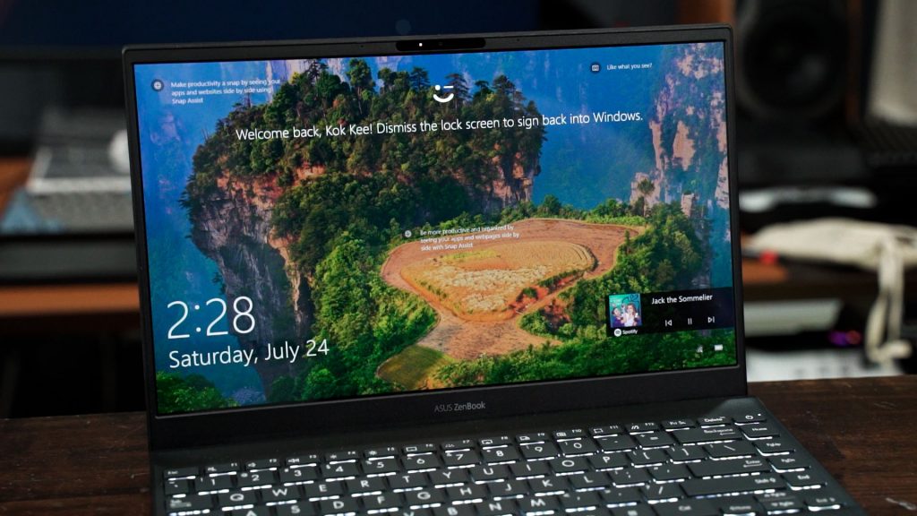 ASUS ZenBook 13 OLED UX325