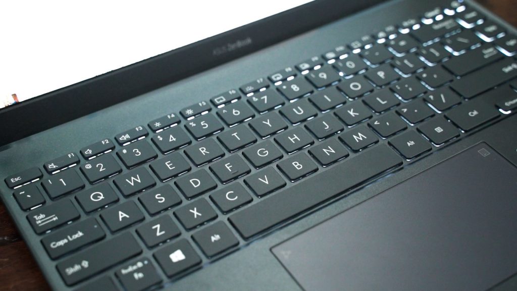 ASUS ZenBook 13 OLED UX325