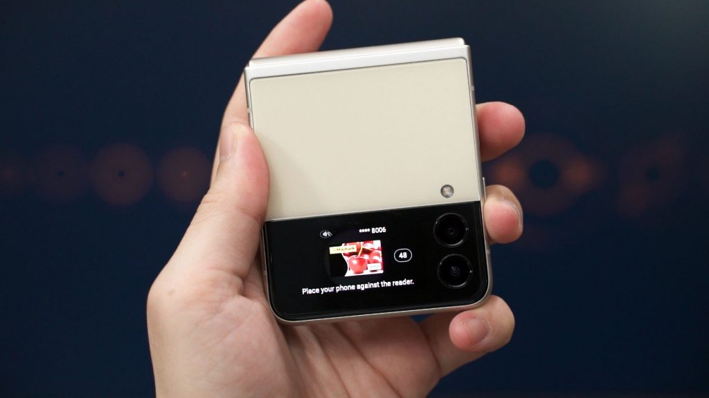Samsung Galaxy Z Flip3