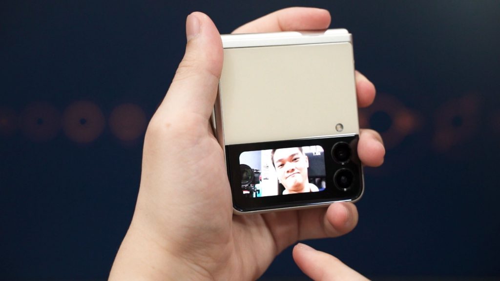 Samsung Galaxy Z Flip3