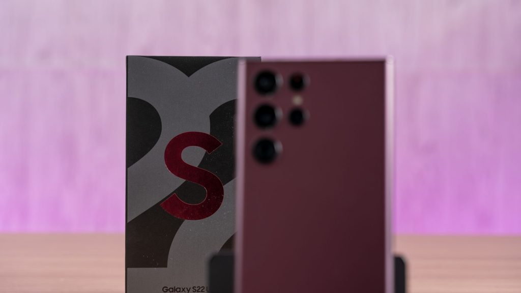 Samsung Galaxy S22 Ultra Burgundy