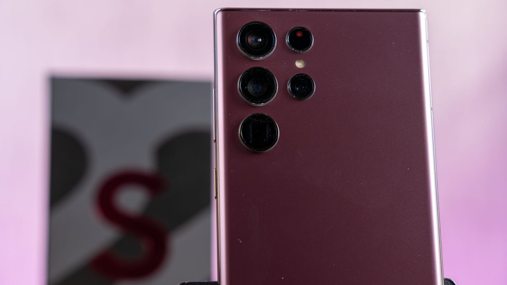 Samsung Galaxy S22 Ultra Burgundy