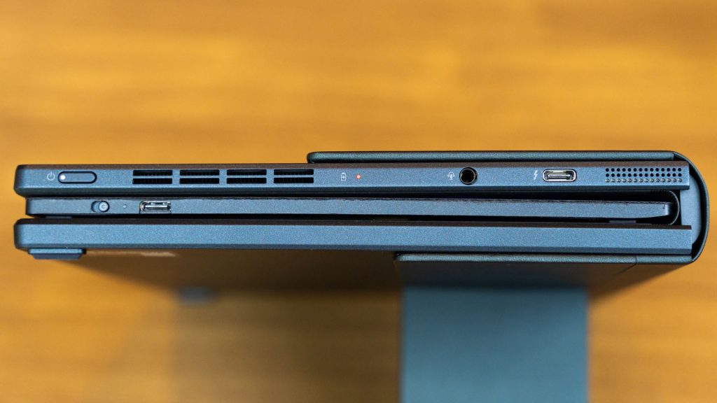 ASUS Zenbook 17 Fold OLED