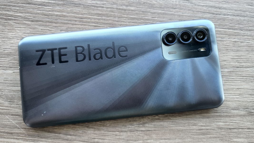 ZTE Blade V40 Vita launch