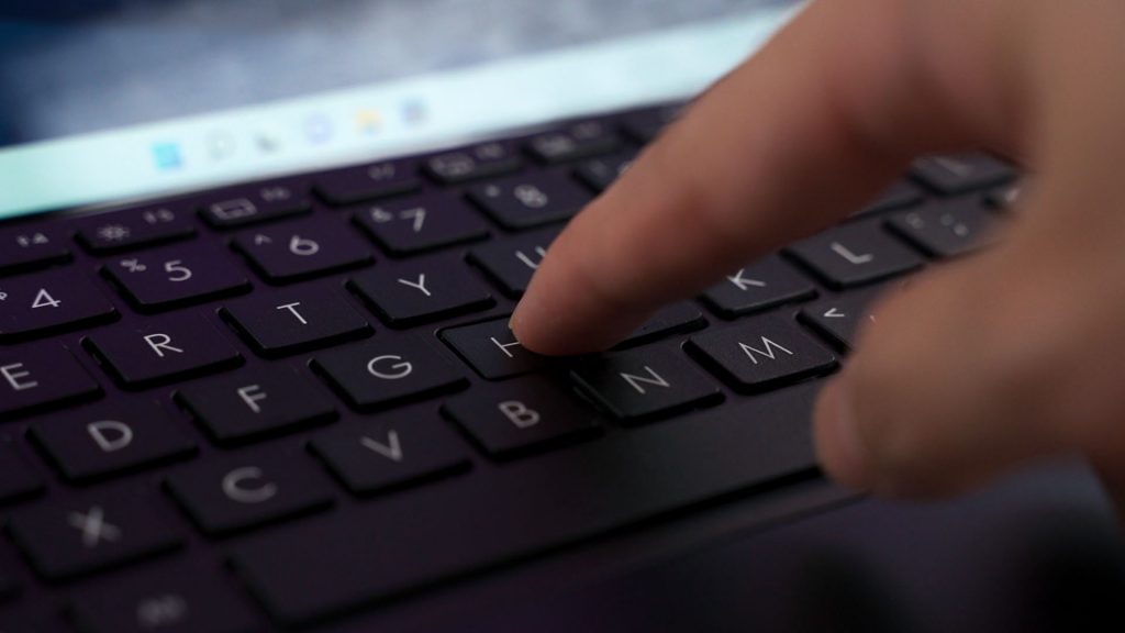 ASUS ExpertBook B3 Detachable B3000
