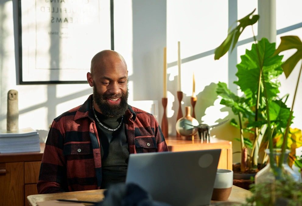 Microsoft Viva Sales featured