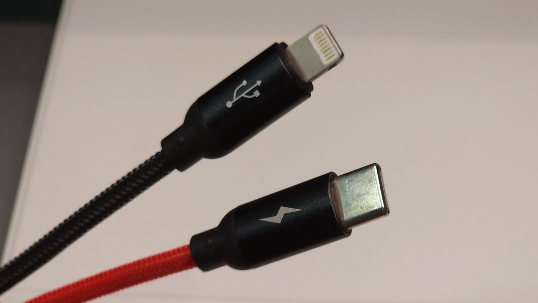 USB-C Lightning