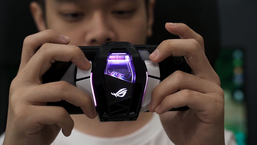 ROG Phone 6 AeroActive Cooler 6