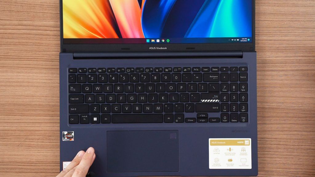 ASUS Vivobook 15X OLED M1503QA