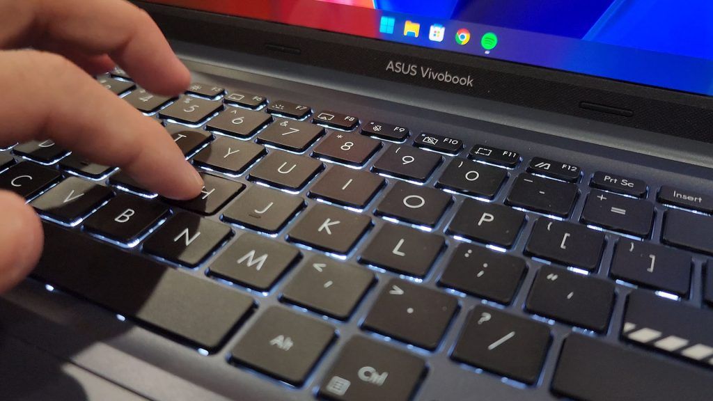 ASUS Vivobook 15X OLED M1503QA