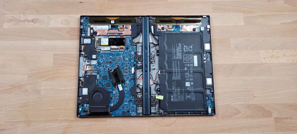 ASUS Zenbook 17 Fold OLED