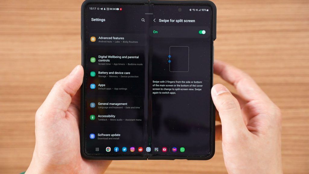 Samsung Galaxy Z Fold4 multitasking