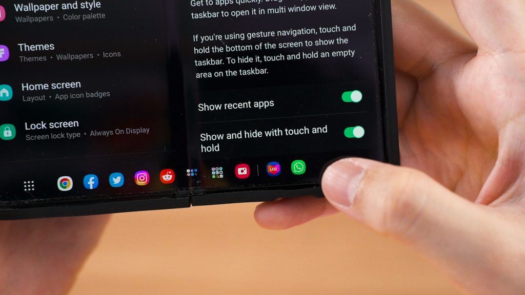 Samsung Galaxy Z Fold4 multitasking
