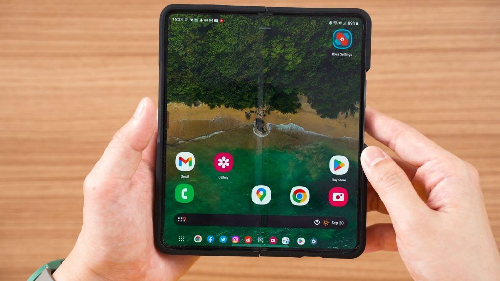 Samsung Galaxy Z Fold4 multitasking