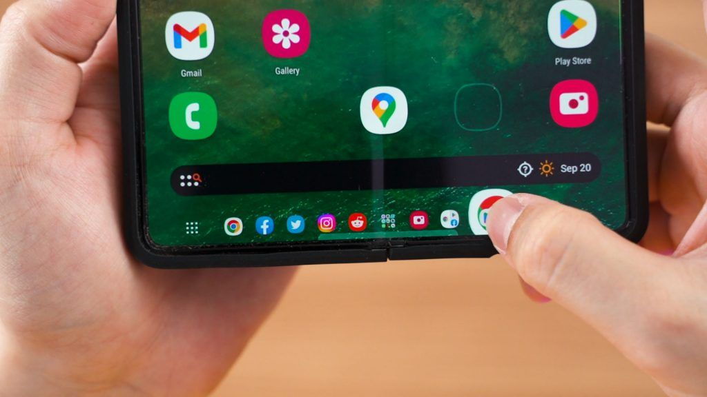 Samsung Galaxy Z Fold4 multitasking