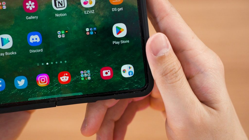Samsung Galaxy Z Fold4 multitasking