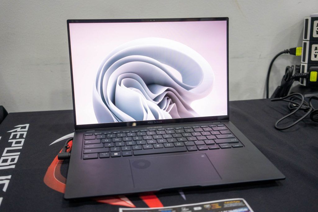 ASUS Zenbook Pro 14 OLED - 02