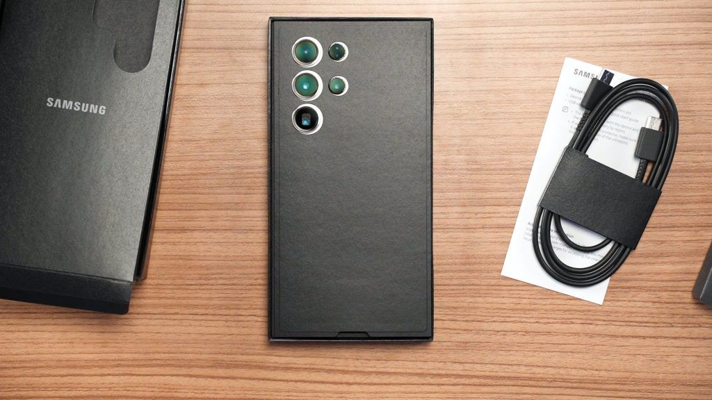 Samsung Galaxy S23 Ultra unboxing