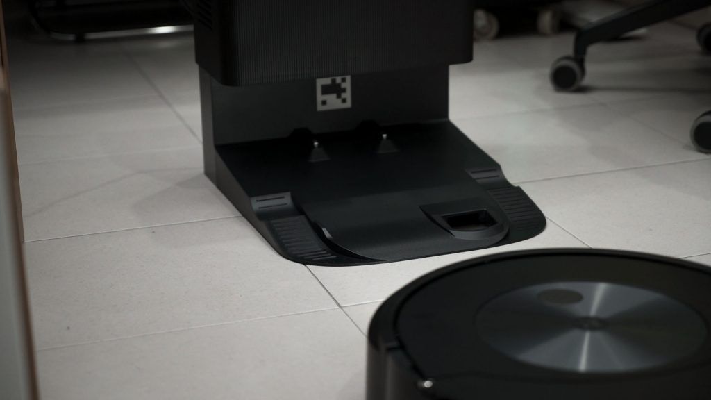 iRobot Roomba j7+ review